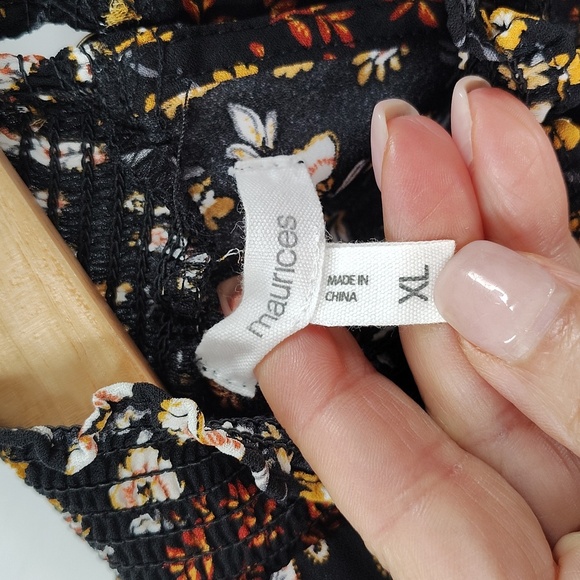 Maurices Blouse XL Black Floral Print Flutter Sleeve High Collar Fall Colors - Picture 3 of 7